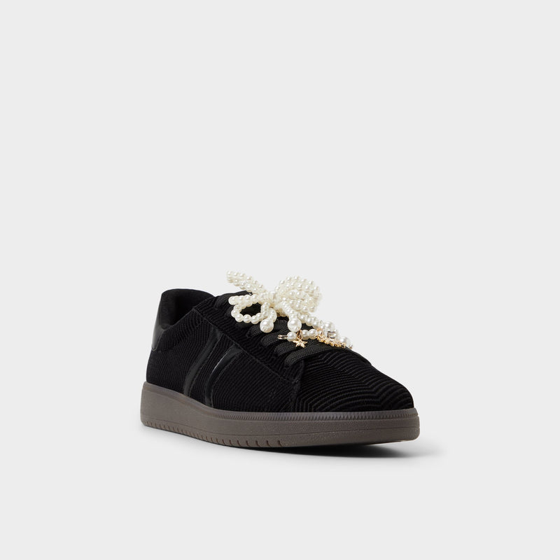 Chicsneaker2