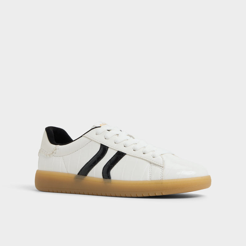 Chicsneaker2